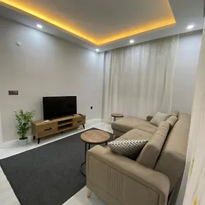 Havalimanina Yakin Havuzlu 1+1 Lux Turkey